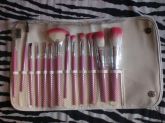 Kit com 13 Pincéis Rosa e Branco